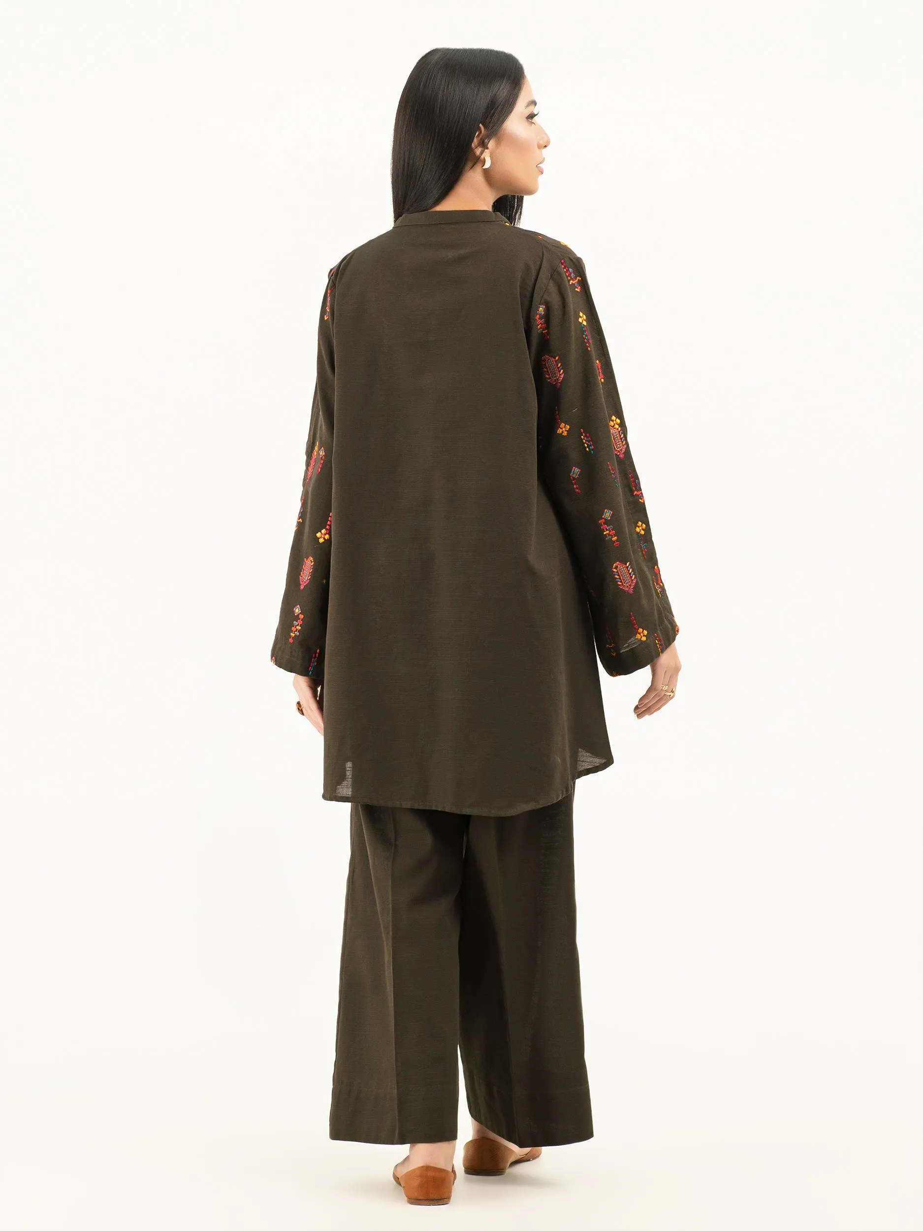 2 Piece Khaddar Suit-Embroidered (Pret)