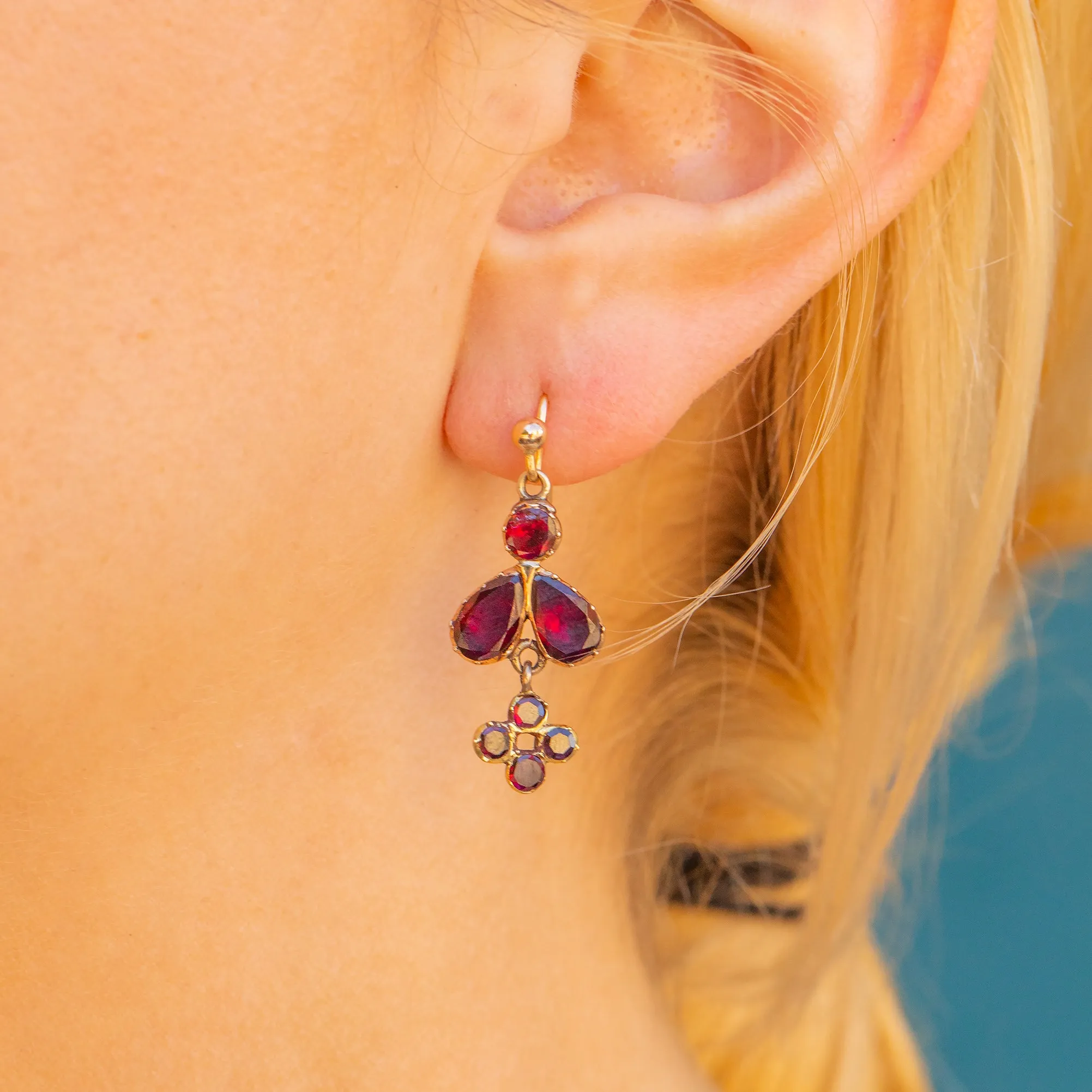 9ct Gold Georgian Flat-Cut Garnet Drop Earrings