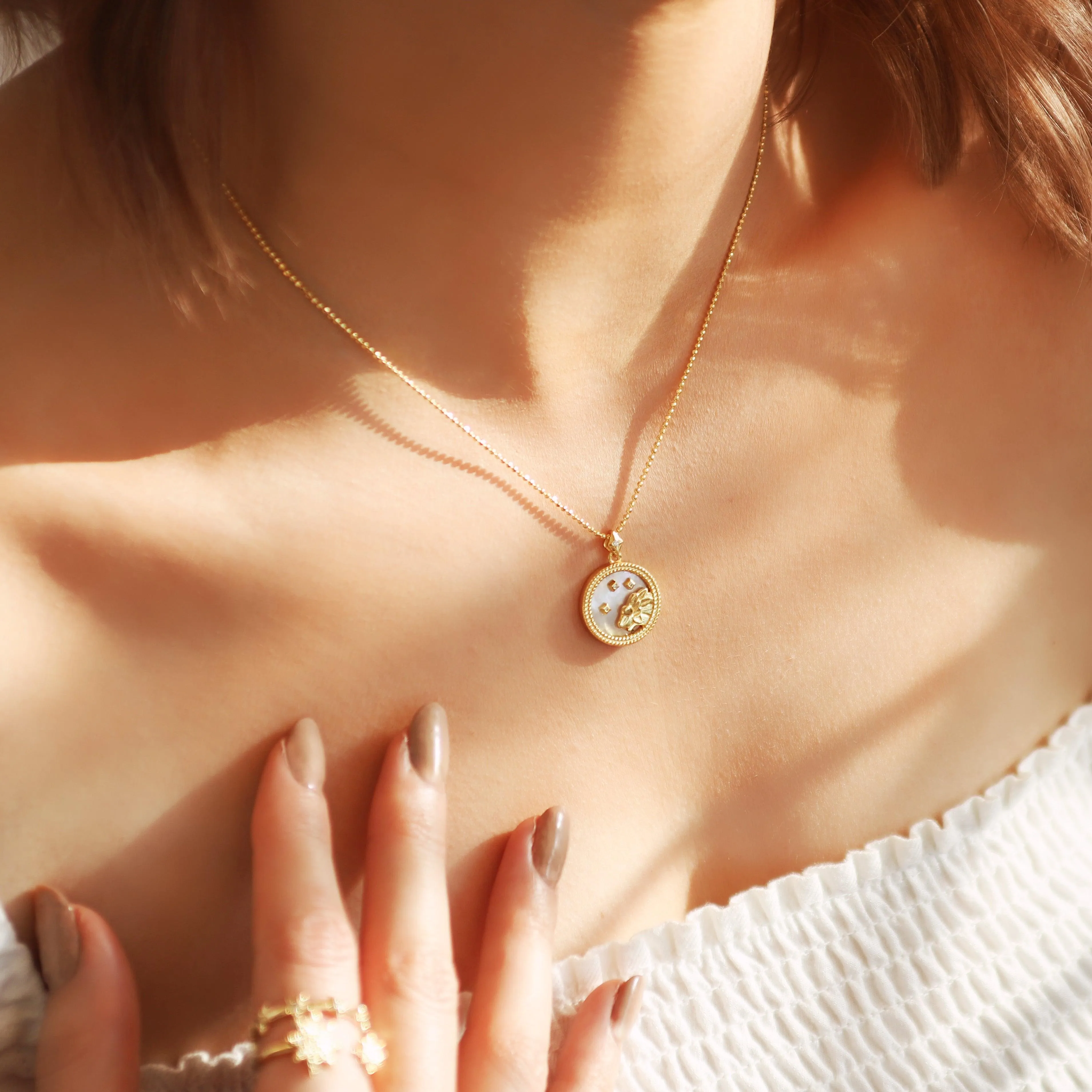 Asta Zodiac Star Sign Necklace - Mother of Pearl | 18K Gold Plated