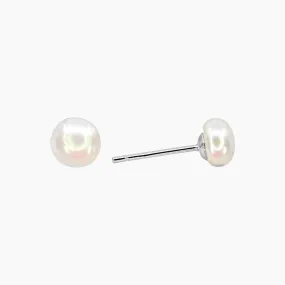 Freshwater Pearl Stud Earrings in Silver