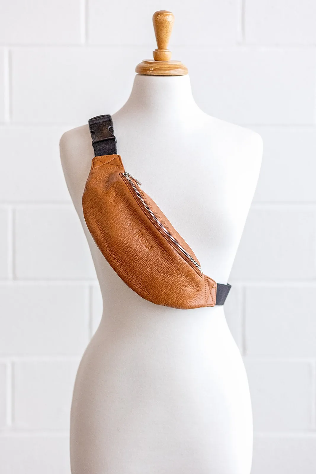 HOOPLA LEATHER CROSSBODY BUM BAG TAN