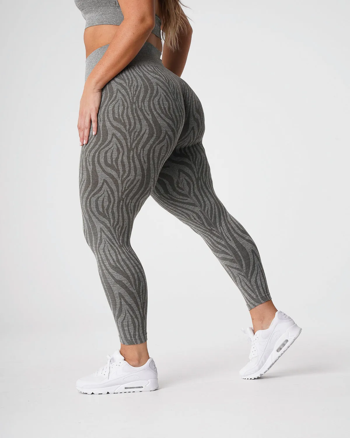 Khaki Green Zebra Seamless Leggings