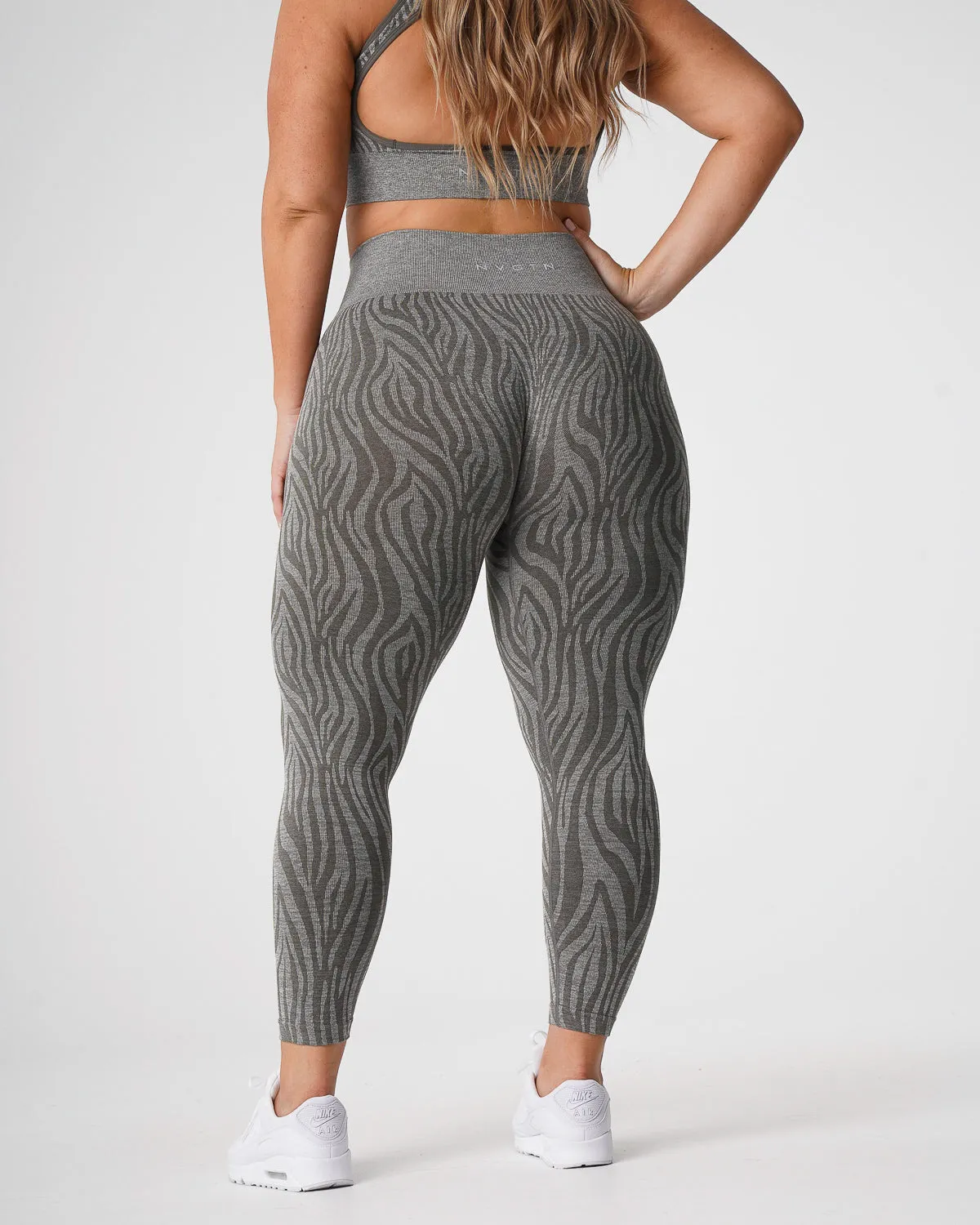 Khaki Green Zebra Seamless Leggings