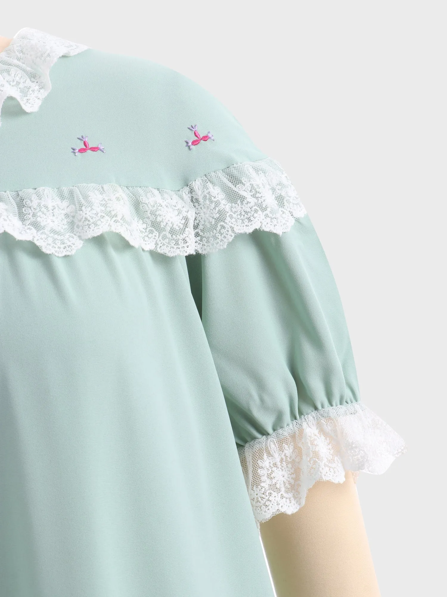 Midsize Pretty Girl Lace Dress