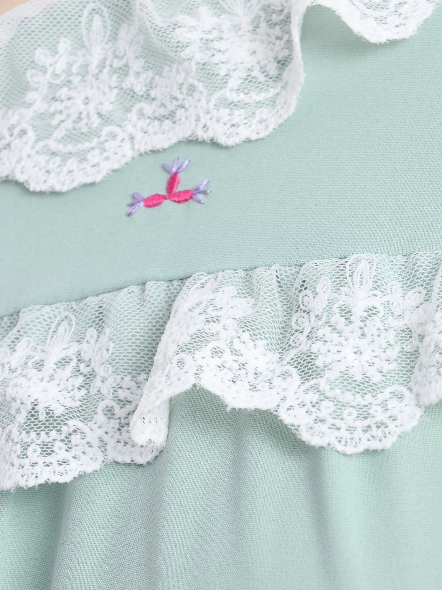 Midsize Pretty Girl Lace Dress