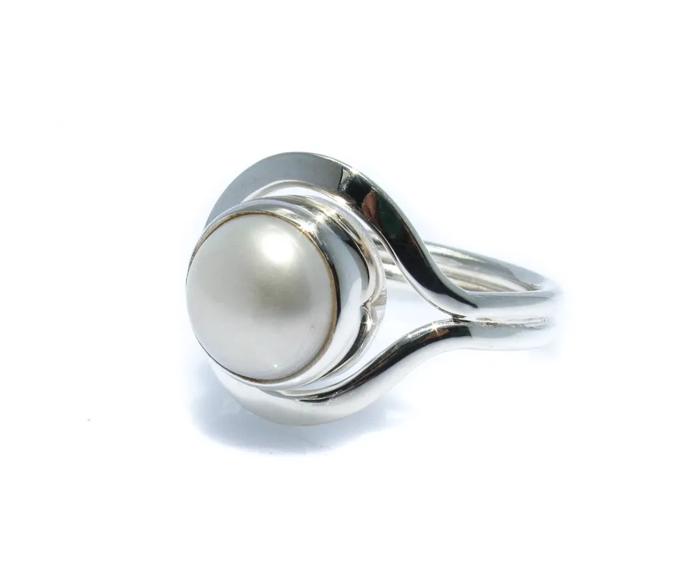 Moonlight Bay Pearl Ring