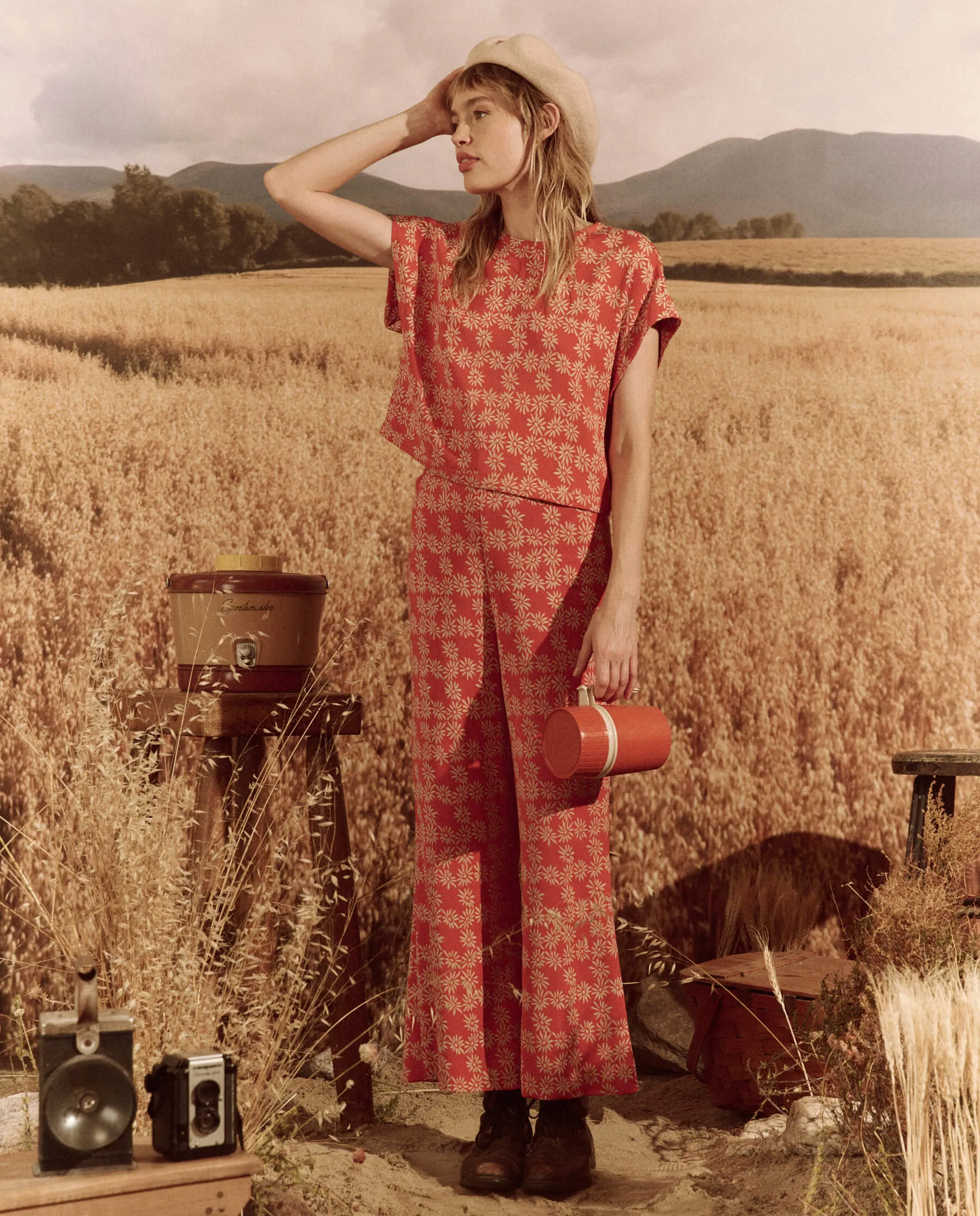 The Dance Pant. -- Desert Red Scattered Daisy