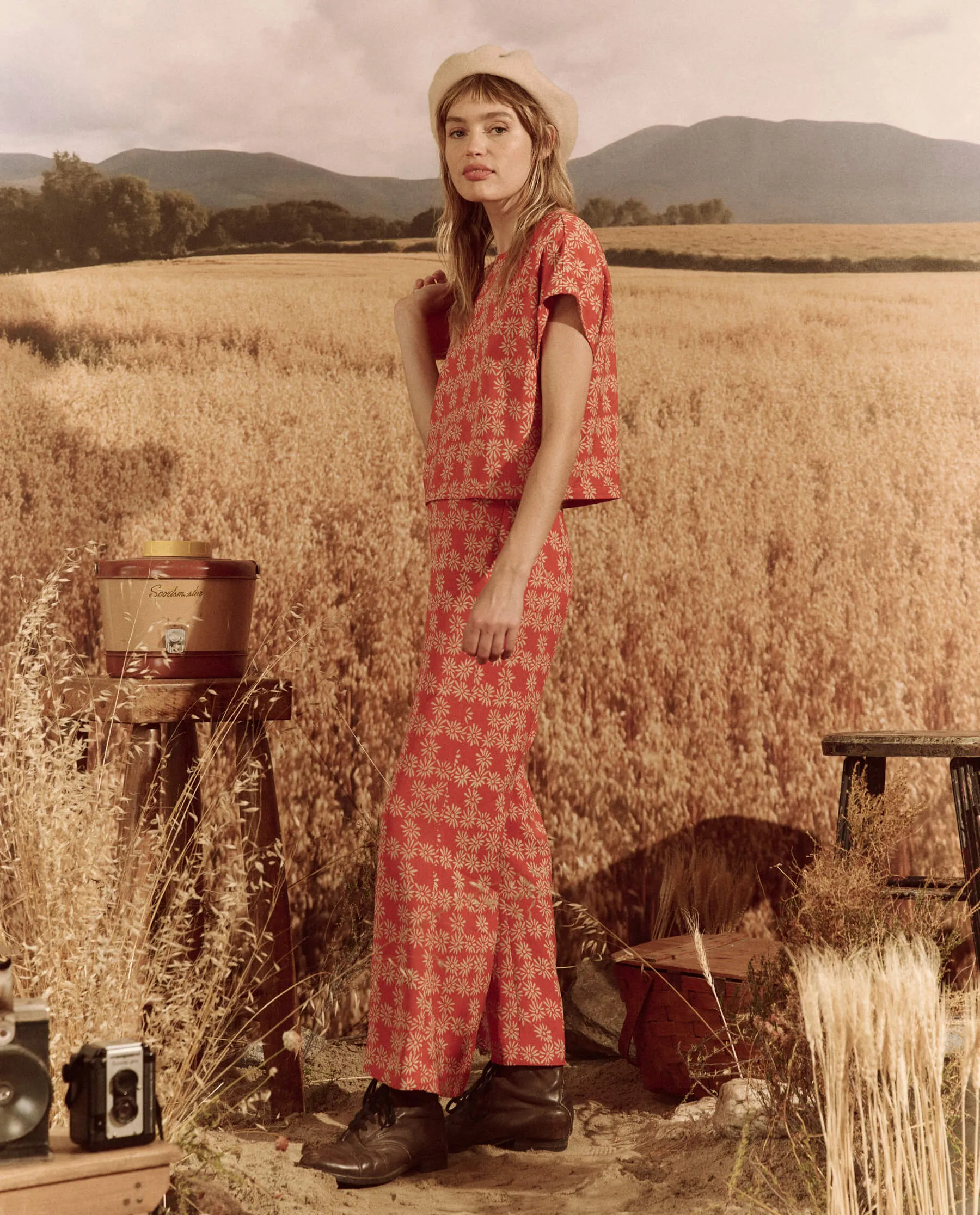 The Dance Pant. -- Desert Red Scattered Daisy